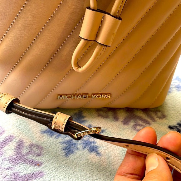 MK Bucket bag - Picture 3 of 7